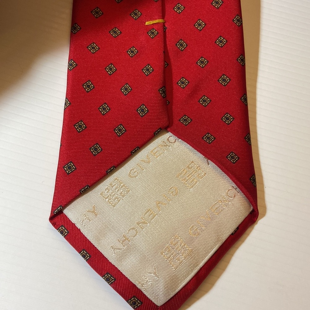 Givenchy Monsieur Red Italian Silk Necktie USA - Picture 5 of 6